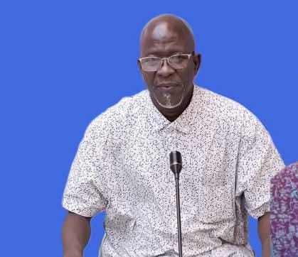 La pétition pour des réparations de 300 milliards dollars de la part de la France a été soutenue par le chercheur et blogueur Issa Cissé.